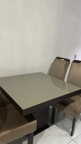 Mesa 4 cadeiras