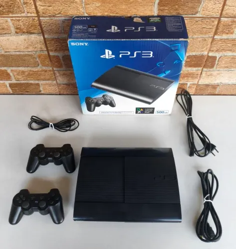 PlayStation 3 Super Slim 250 GB com vários jogos