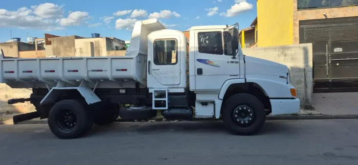 L1318 Eletrônico Top