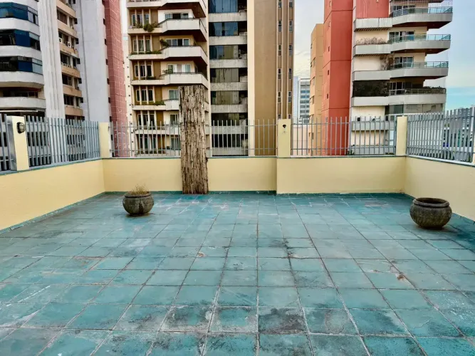 Excelente cobertura na Rua 9, Sol da Manhã, com 228 m² divididos em 4 quartos, sendo 1 suí