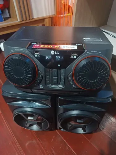 SOM LG 220W RMS