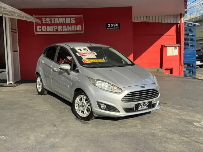 Ford Fiesta 1.6 SE Hatch 16V Flex 4P Powershift 2015