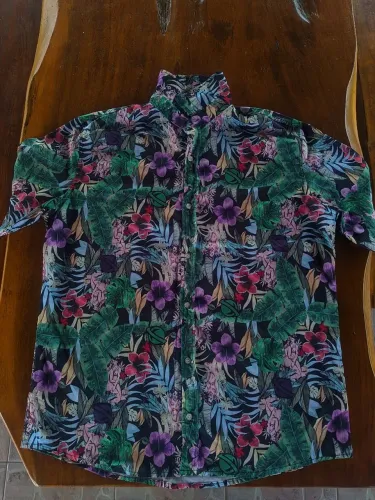 Camisa Lost Floral Manga Curta - Tam GG (Usada Só Uma Vez)
