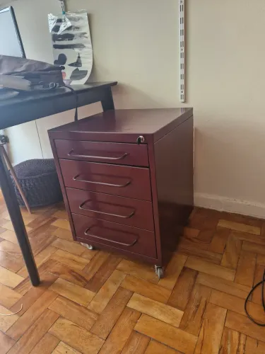 Gaveteiro roxo de metal tok stok