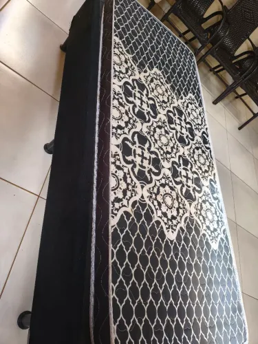 Vende se cama Box de solteiro !!!