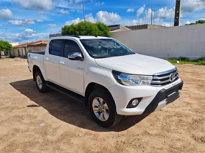 Toyota Hilux CD SRV 4X4 2.8 TDI Diesel Aut. 2016