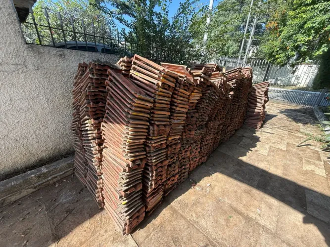 Materiais de Demolição - casa estilo clássico