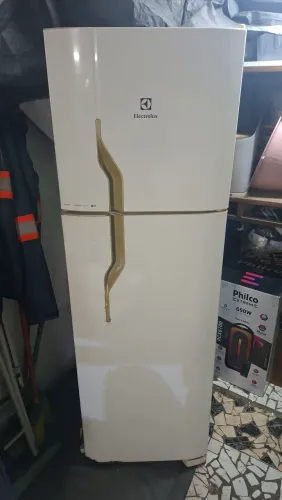 Geladeira Electrolux DF35A