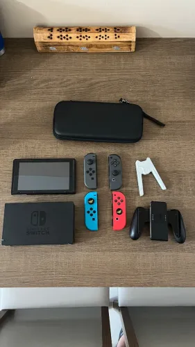 Nintendo Switch desbloqueado + acessórios