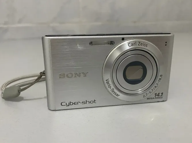 Cybershot Sony DSC-W320 Prata 14.1MP