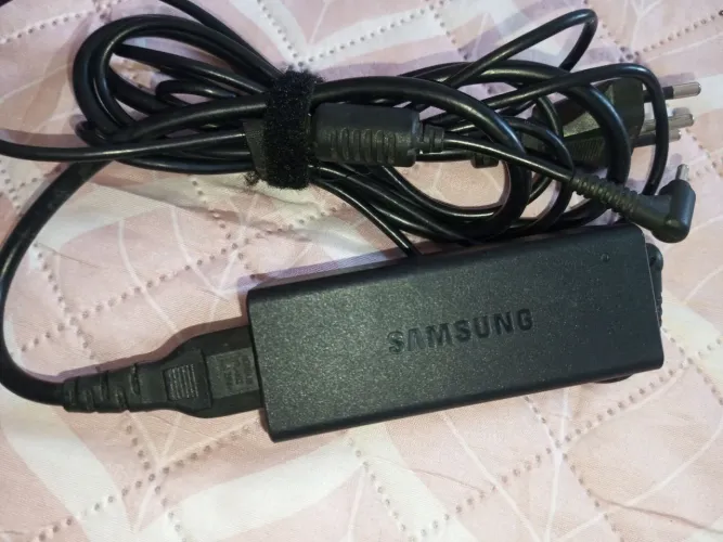 Carregador notebook Samsung