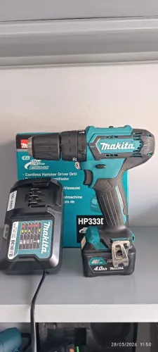 Parafusadeira Furadeira de Impacto HP333 com 1 bateria 4.0 e Carregador