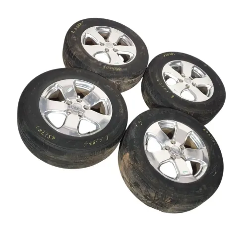 Jogo Roda Aro 18 com Pneus Grand Cherokee Wk2 2011 a 2013 