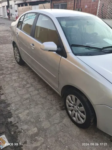 Volkswagen Polo Sedan 1.6 MI Total Flex 8V 4P 2011