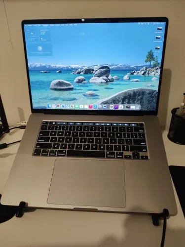 MacBook Pro 16" Space Gray - 64GB RAM / Intel Core i9