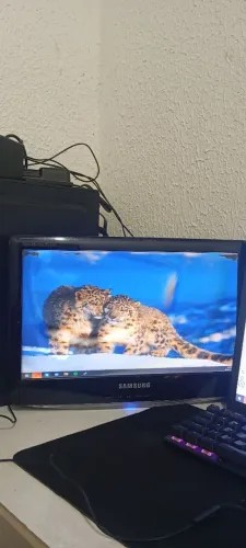 Monitor para Pc (com algumas manchas)