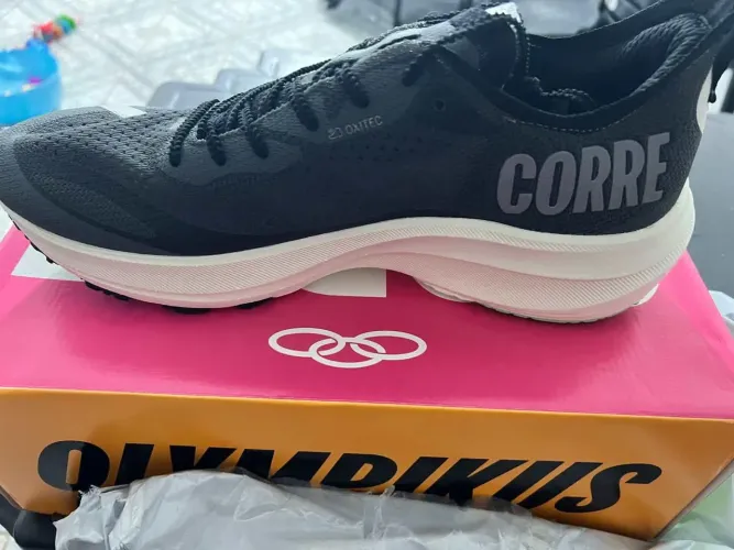 Tênis Olympikus corre 4 preto. 43. Novo