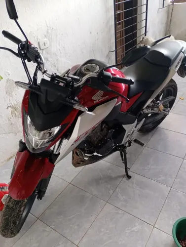Moto a venda.