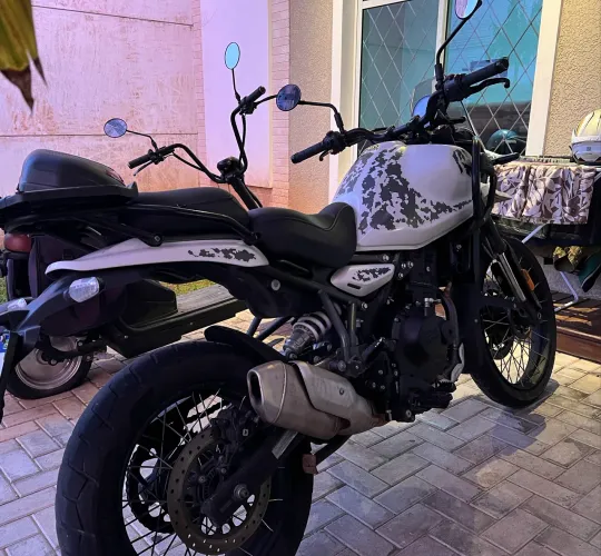 Himalayan 450 Kamet White