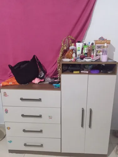 Vendo cômoda em perfeito estado