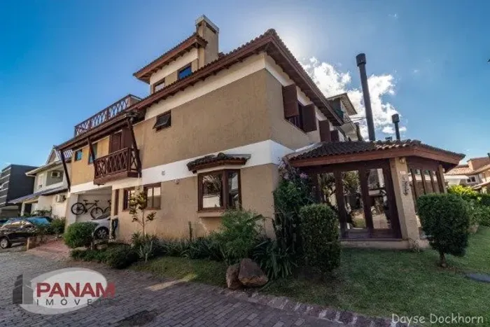 Casa em Condominio em Ecoville com 272 m² , 3 quarto(s) , 3 suíte(s) , 2 vaga(s).