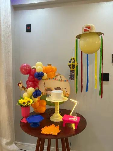 Aluguel de louças e festa na mesa