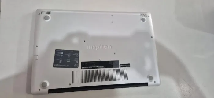 Computador DELL branco 7 geração intel core i3 15 polegadas