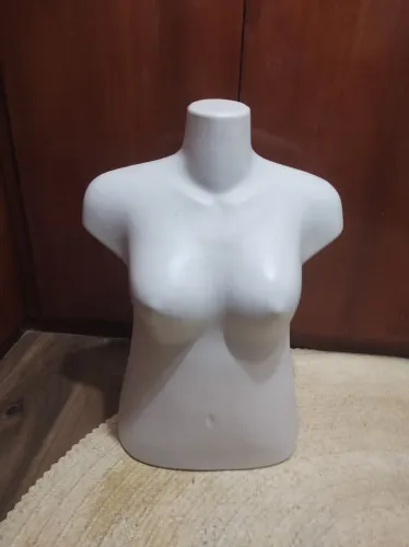 Busto plus size 