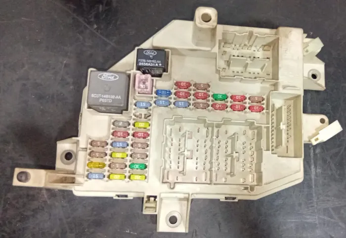Caixa de Fusíveis Interna FORD RANGER 2007