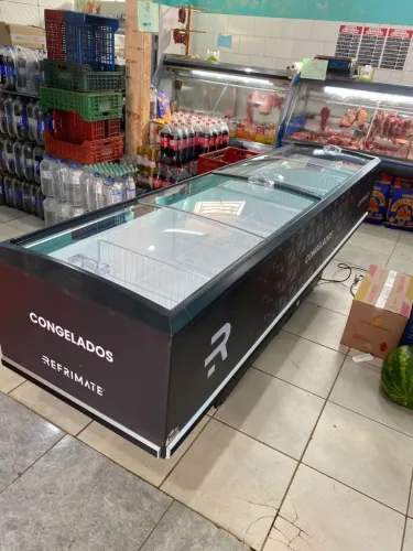 Balcão expositor Ilha refrigerado e congelados Refrimate
