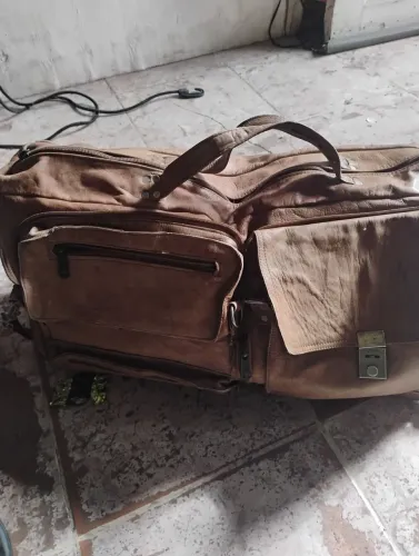 Vendo bolsa de couro legítima
