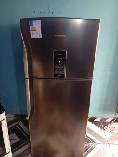 Vendo geladeira Panasonic semi nova