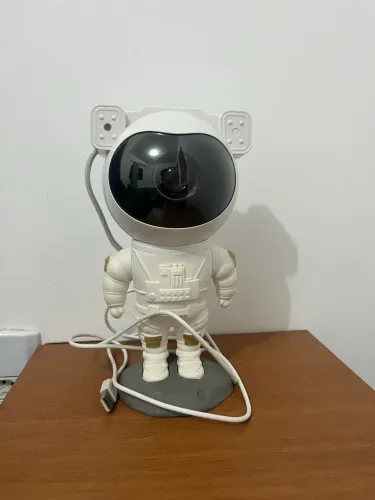 Luminária astronauta