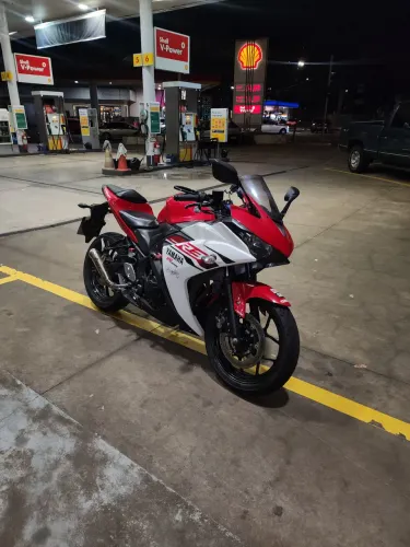 Yamaha r3 321cc grafismo lindo moto tirada no Paraná 