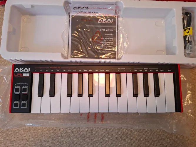 Teclado Controlador Midi Akai LPK25 Mk2 *SOMENTE VENDA
