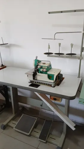 Máquina Overloque