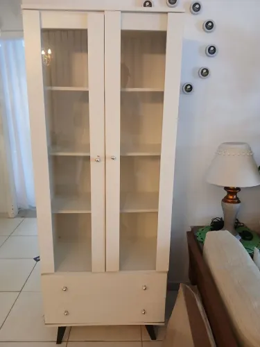 Vendo Cristaleira usada em ótimo estado de uso. 