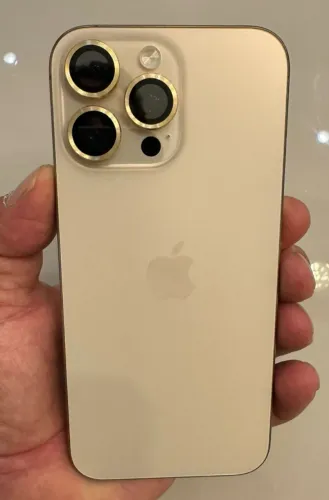 iPhone 16 Pro Max 256GB muito novo (leia a descrição)