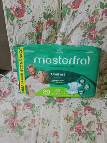 Fraldas Masterfral adulto tamanho M  Pacote fechado!!!