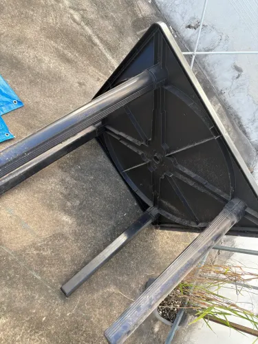 Mesa plástico resistente