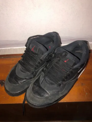 Tênis Jordan 4 RM Flight