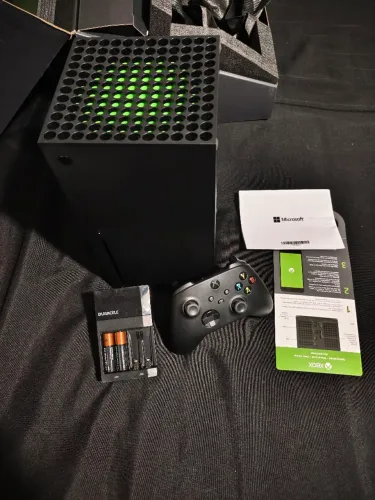 Xbox Series X 1TB Completo na Caixa + Controle + Carregador