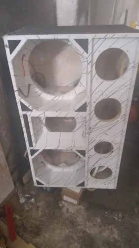 Caixa para som automotivo