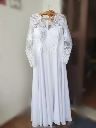 Vestido de Noiva Plus Size Tamanho 48 - Todo Forrado com Renda e Zíper Duplo
