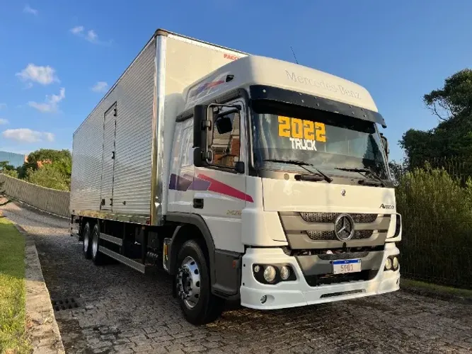 MB Atego 2426 ano 2022/22 - Mercedes Benz - Caminhão truck 6x2 Cabine leito