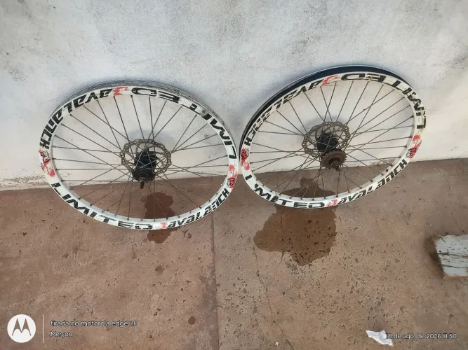 Rodas aro 29 em perfeito estado de conservação completa com freio a disco