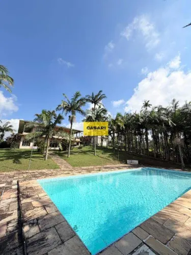 Chácara à Venda em São Bernardo do Campo com 13.000m², Piscina, Salão de Festas e Acesso à