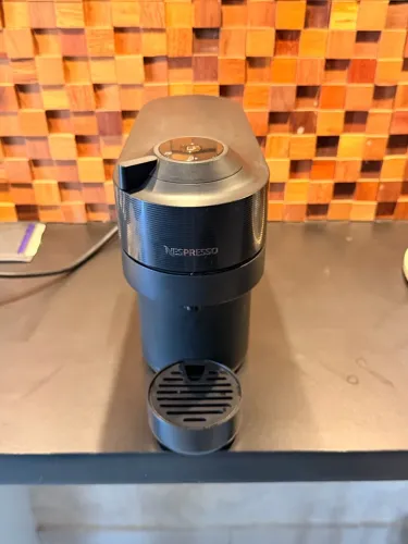 CAFETEIRA NESPRESSO VERTUO POP