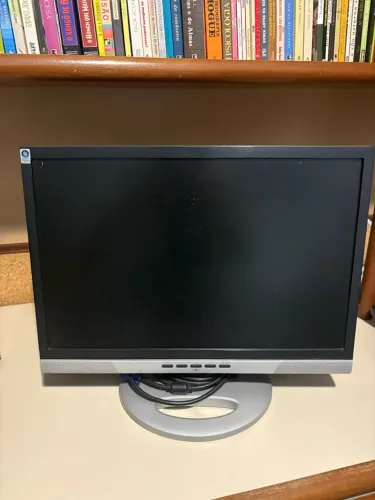 Monitor AOC 19 Polegadas LCD - VGA - Com Cabos