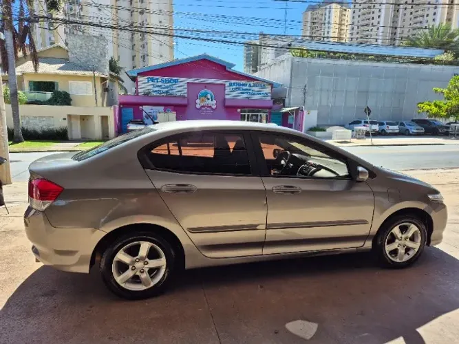 Honda City Sedan DX 1.5 Flex 16V Mec. 2011